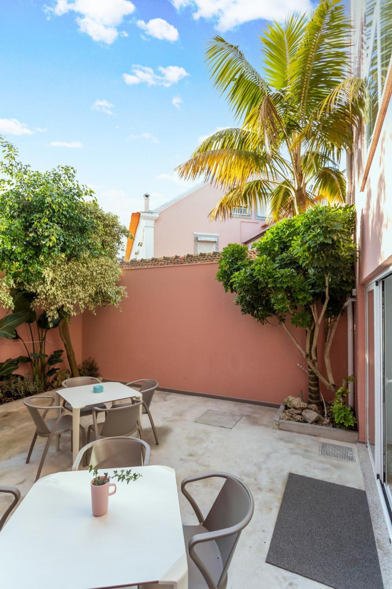 Besmart Residence Авейру Экстерьер фото